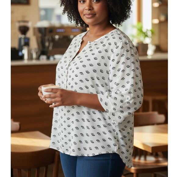 Torrid Popover Top 3XL White Black Semi Sheer Eye Print Chiffon Roll Tab Blouse - Picture 1 of 12